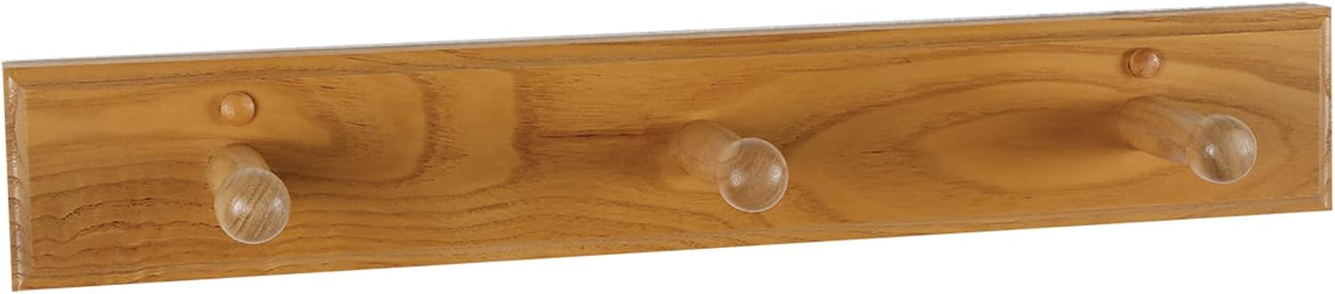 Experience a relaxed elegance with the Design House Dalton Triple Robe Hook in Honey Oak